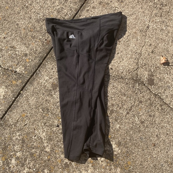 Adidas Black Cropped Leggings women’s size XL - Picture 8 of 8